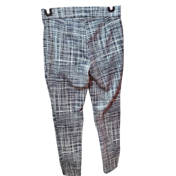 Women’s Skinny fitted Black and White Plaid Pants
Size Small - Picture 3 of 4